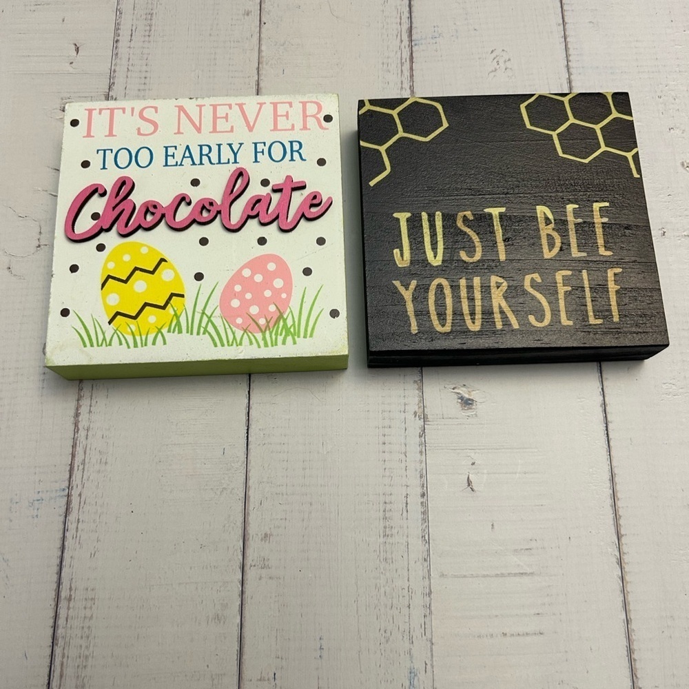 Decorative Wooden Signs Set
